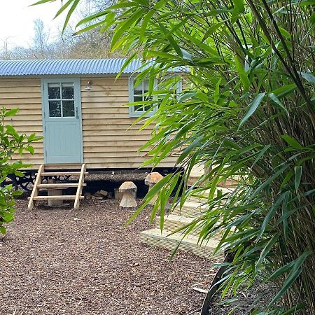 Kelling Chez Maurice Luxury Shepherds Hut With Bath And Hot Tub מראה חיצוני תמונה
